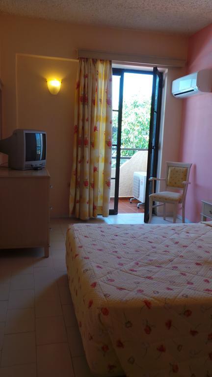 Seven Stars Hotel Karpathos Exterior photo